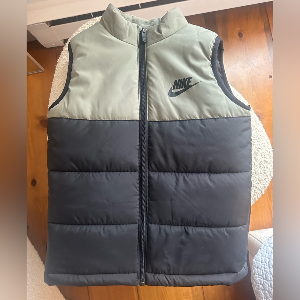 NIKE— Zip Vest(kids)